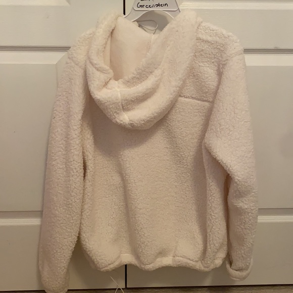Never worn old navy fleece pull over - Picture 2 of 2